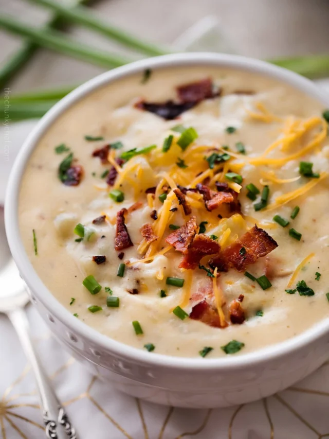 Skinny-Crockpot-Loaded-Potato-Soup-5-1478x2048